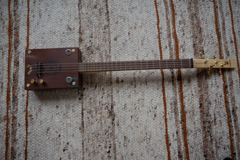Cigar Box Guitar