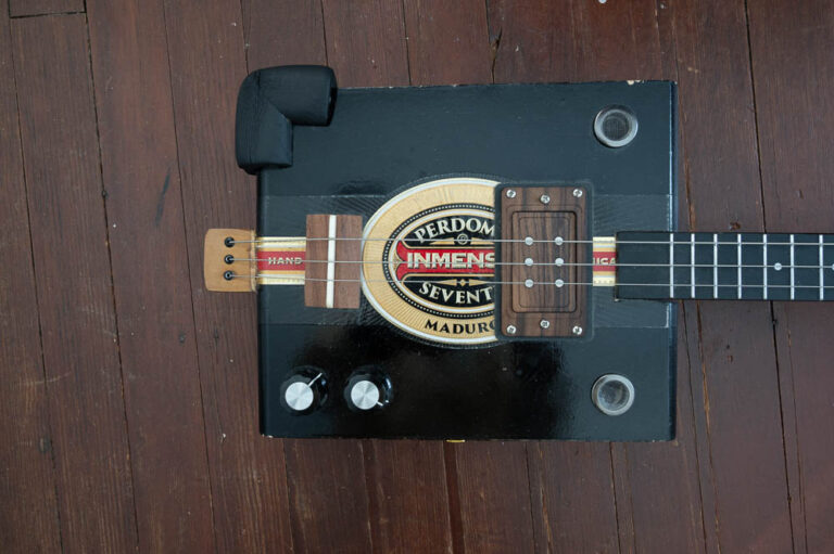 Cigar Box Guitar