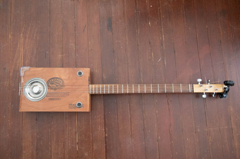 Cigar Box Guitar