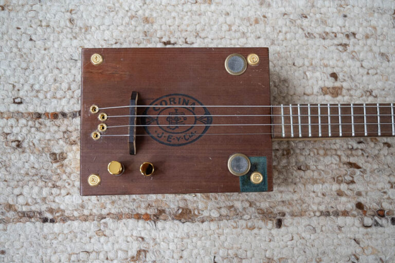 Cigar Box Guitar