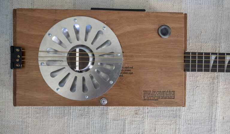 Cigar Box Guitar