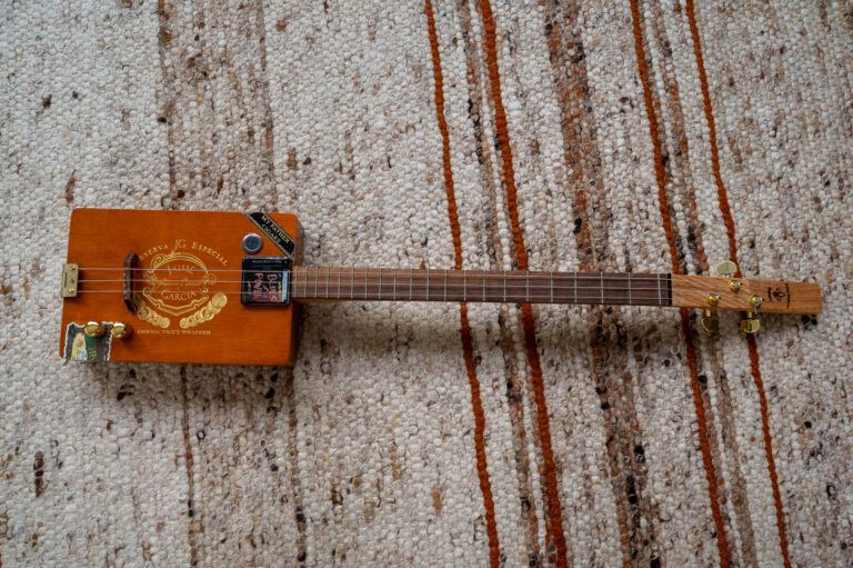 Cigar Box Guitar